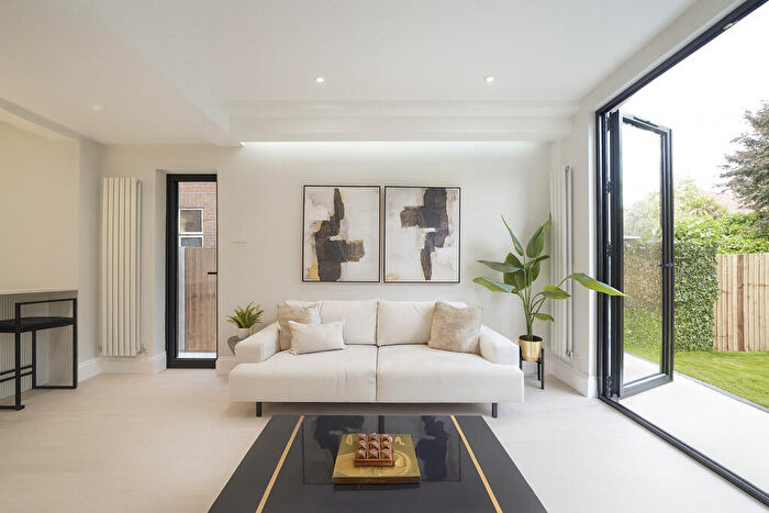 2 Bedroom Apartment For Sale In Furness Road, London, NW10