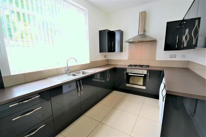 4 Bedroom Terraced House To Rent In Station Road, Kearsley, Bolton, BL4