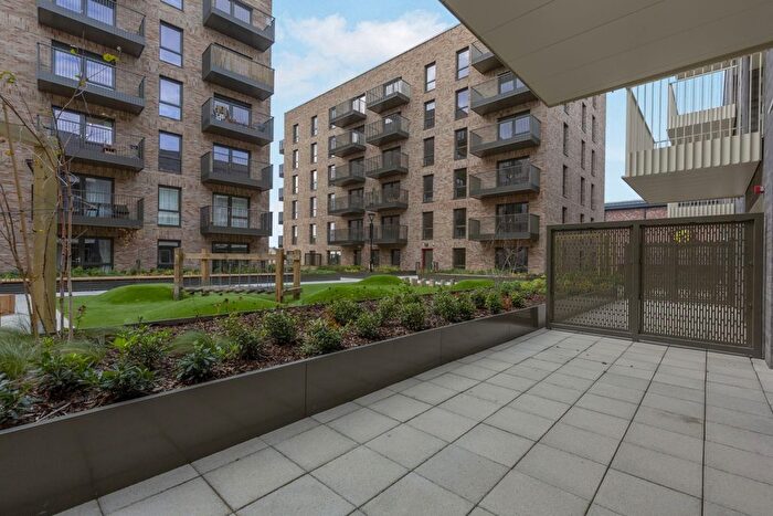 1 Bedroom Flat To Rent In Calotype Lane, Harrow, HA1