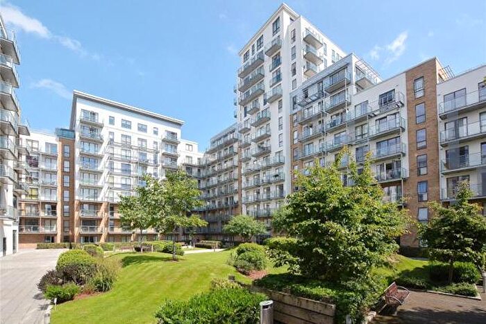 3 Bedroom Apartment To Rent In Kara Court, Seven Sea Gardens, Bow, E3
