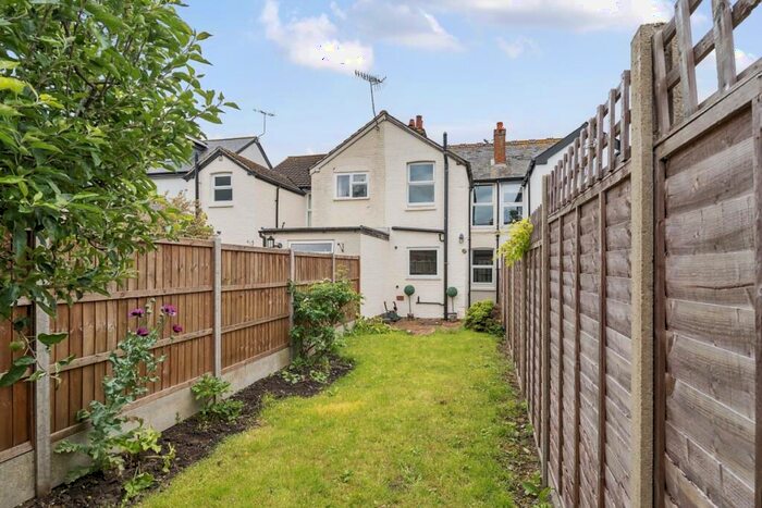 2 Bedroom Terraced House To Rent In Allingham Road Reigate, RH2