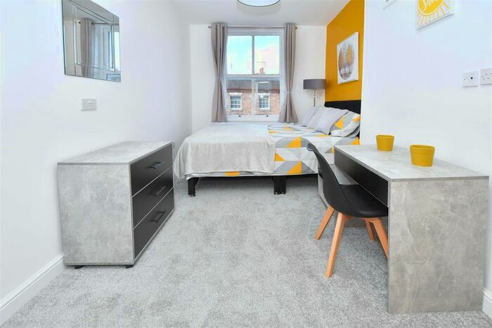 1 Bedroom Detached House To Rent In Westport Road, Burslem, Stoke-On-Trent, ST6