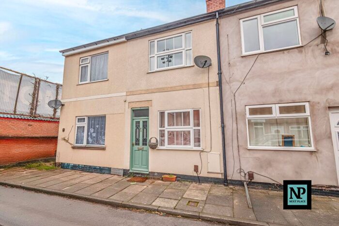 2 Bedroom Terraced House To Rent In Meadow Street, Tamworth, B77