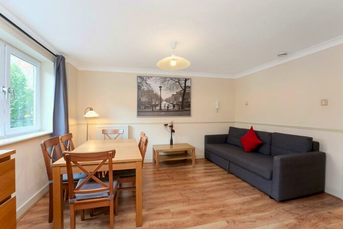 1 Bedroom Apartment To Rent In High Timber Street London, EC4V
