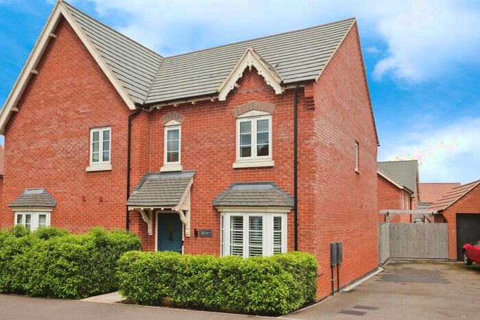 3 Bedroom Semi-Detached House For Sale In Handley Cross Avenue, Houlton, Rugby, CV23