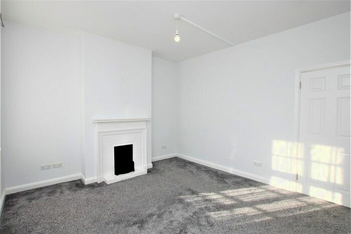 1 Bedroom Flat To Rent In The Market Place, Falloden Way, Hampstead Garden Suburb, NW11