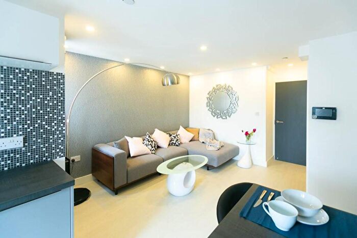 2 Bedroom Apartment To Rent In Richmond Parc, Richmond Road, Cardiff, CF24