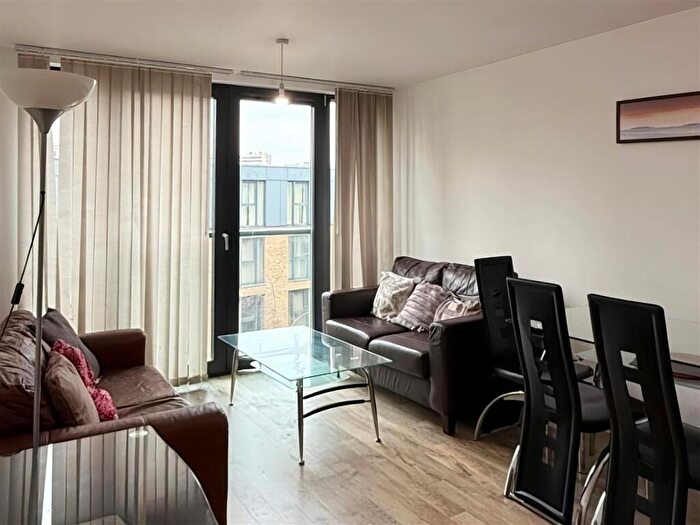1 Bedroom Flat To Rent In Southside Apartments, St Johns Walk, Birmingham, B5