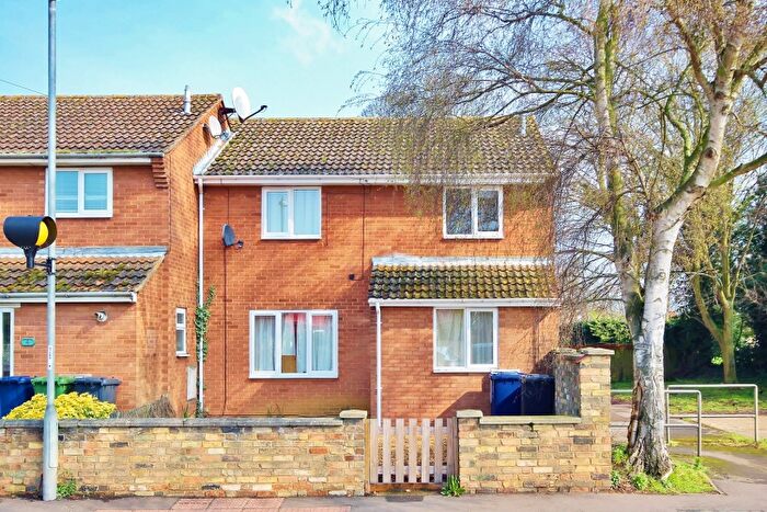 2 Bedroom Apartment For Sale In North Road, St. Ives, PE27