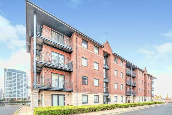 2 Bedroom Apartment To Rent In Waterloo Quay, L3