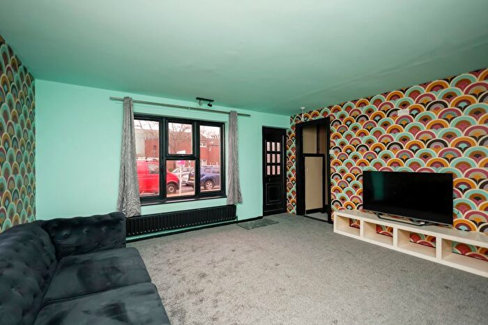 3 Bedroom Terraced House For Sale In Croxden Way, Eastbourne, BN22