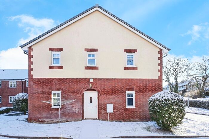 2 Bedroom Flat For Sale In Bell Court, Northfield, Birmingham, B31