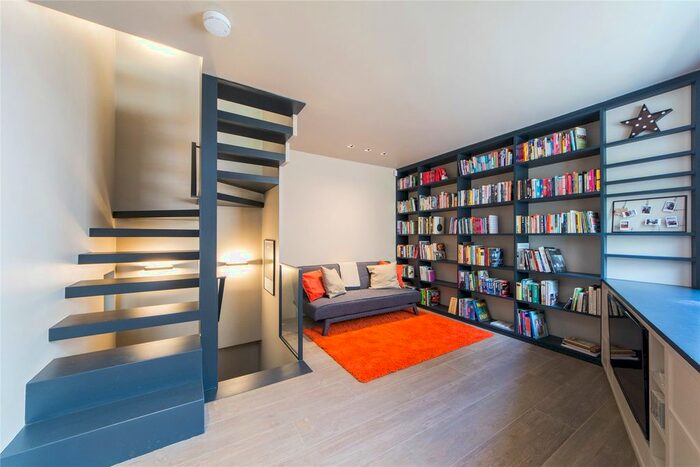 1 Bedroom Terraced House To Rent In Pottery Lane, London, W11