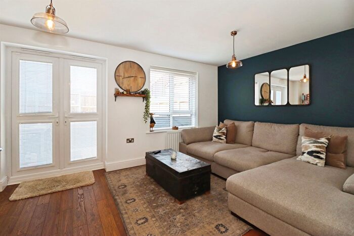 3 Bedroom End Of Terrace House For Sale In Hoopers Walk, Longwell Green, Bristol, BS30