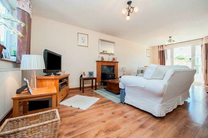 3 Bedroom Terraced House To Rent In Marines Drive, Faringdon, SN7