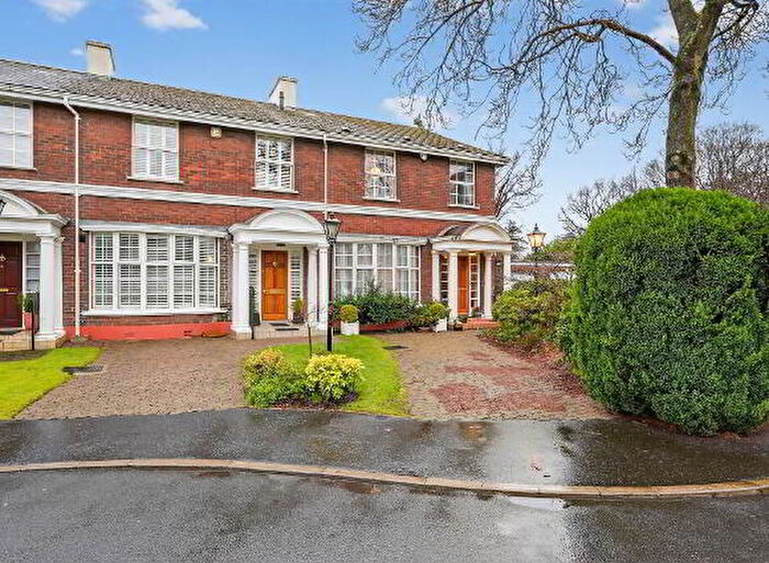 3 Bedroom TownHouse For Sale In Thornhill, Belfast, BT9