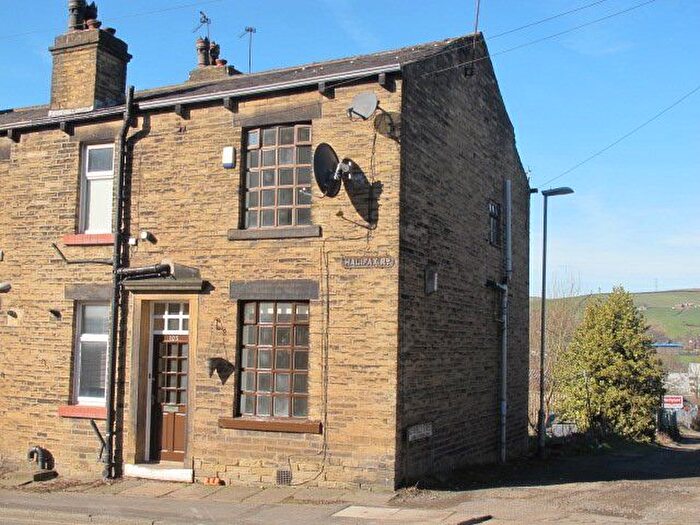 2 Bedroom End Of Terrace House To Rent In Halifax Road, Littleborough, Rochdale, OL15