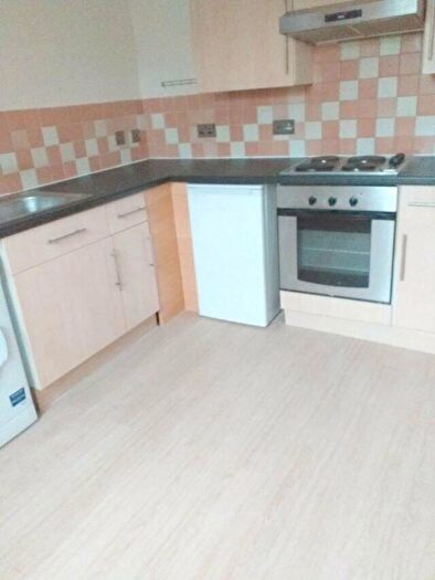 Flat To Rent In Willesden High Road, Willesden Green, NW10