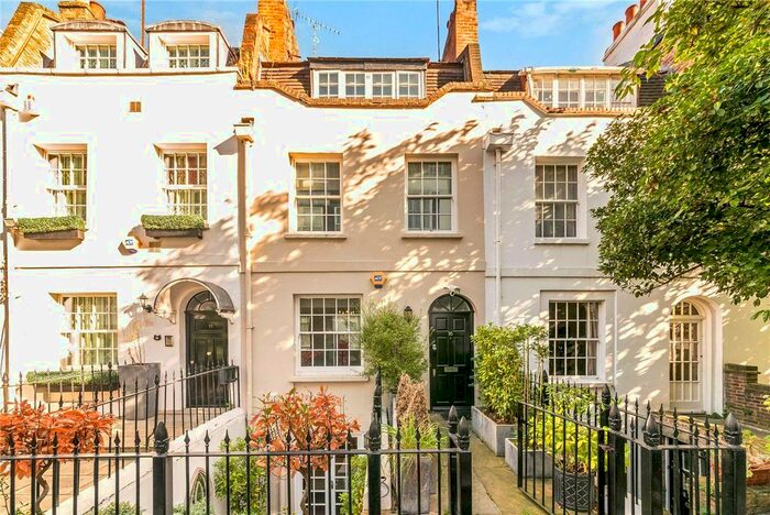 3 Bedroom Terraced House To Rent In Montpelier Walk, Knightsbridge, London, SW7
