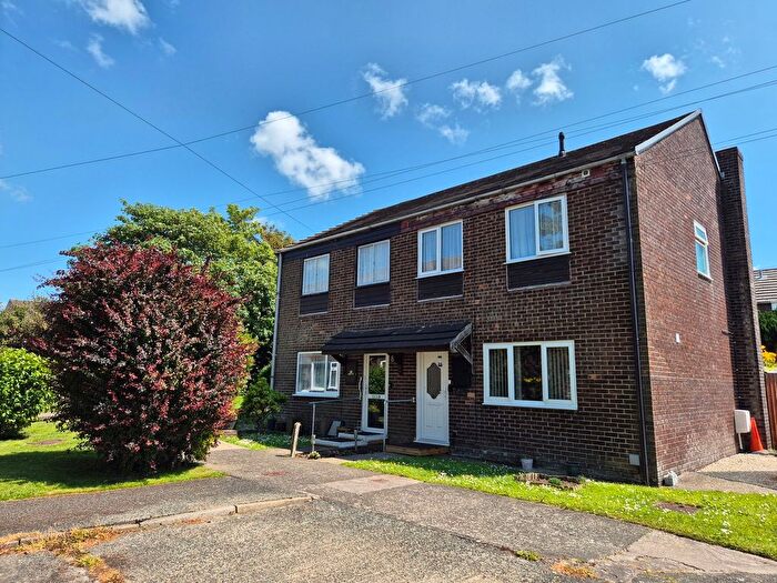 3 Bedroom Semi-Detached House For Sale In Ferry Way, Haverfordwest, SA61