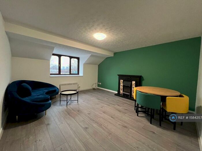 2 Bedroom Flat To Rent In Brunel Close, Coventry, CV1