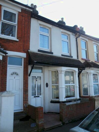 2 Bedroom Terraced House To Rent In Leonard Road, Chatham ME4