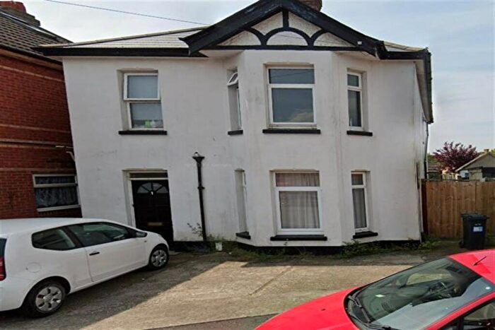 5 Bedroom Detached House To Rent In Bedroom Property In Moordown, BH9