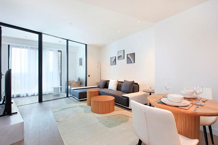 1 Bedroom Flat To Rent In Nine Elms Lane, London, SW8