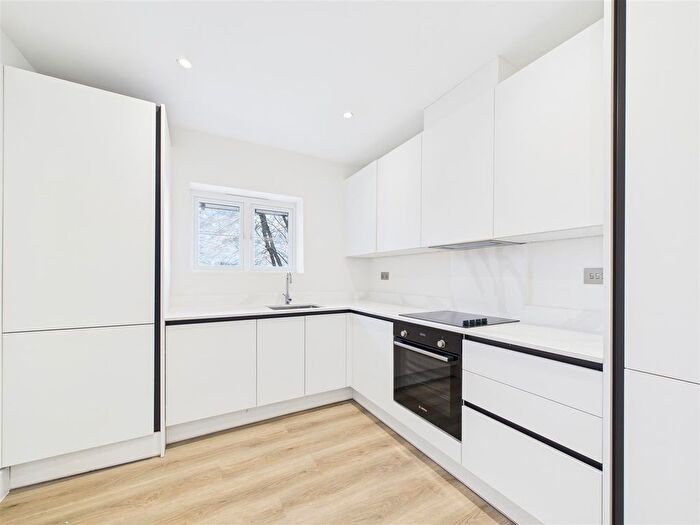 1 Bedroom Flat To Rent In Beechwood Grove, London, W3