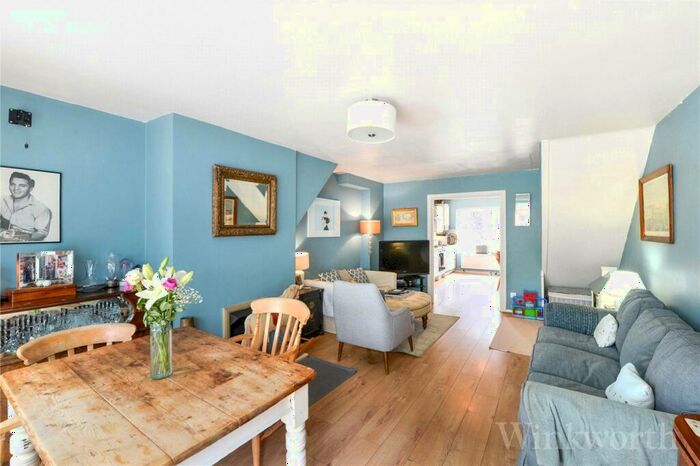 2 Bedroom House To Rent In Fairlawn Park, London, SE26