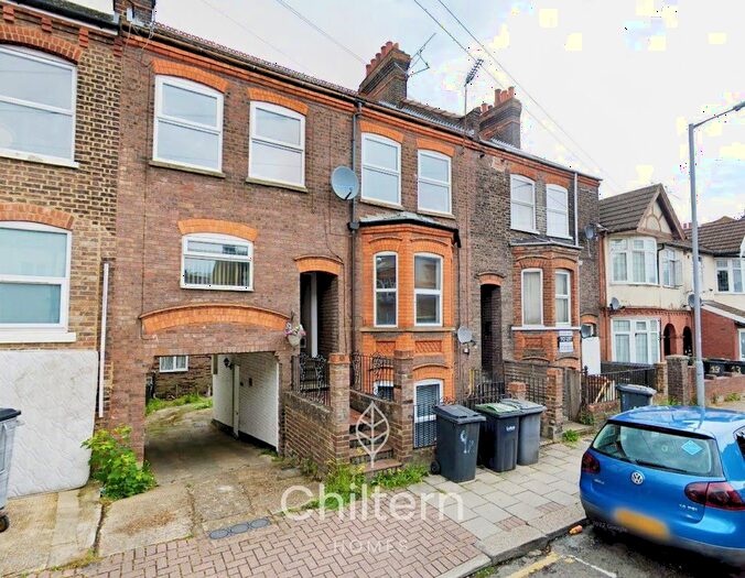 2 Bedroom Flat To Rent In Clarendon Road, Luton, LU2
