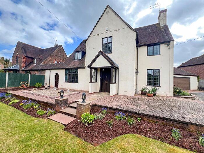 4 Bedroom Detached House For Sale In Glenmore, Cheadle Road, Leek, ST13