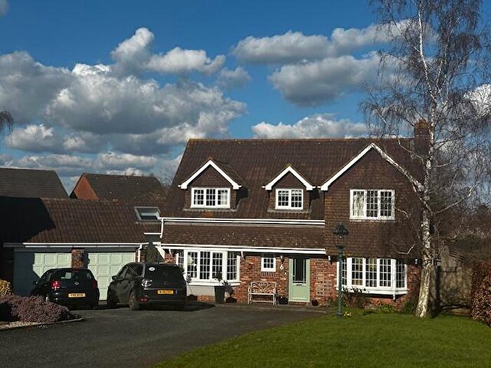 4 Bedroom Detached House To Rent In Pulpit Walk, Exeter, Devon, EX2