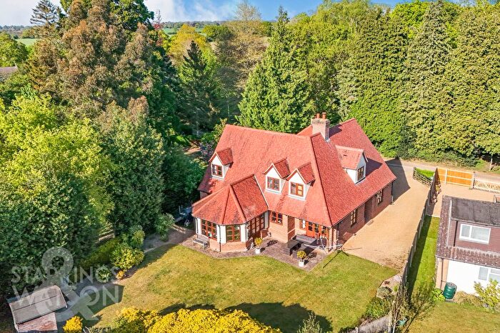 4 Bedroom Detached House For Sale In Norwich Road, Strumpshaw, Norwich, NR13