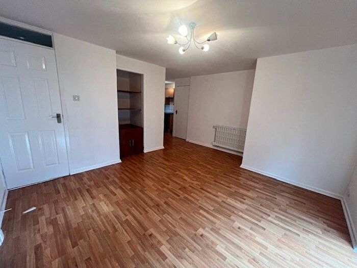 2 Bedroom Flat To Rent In Guys Farm Road, Chelmsford, CM3
