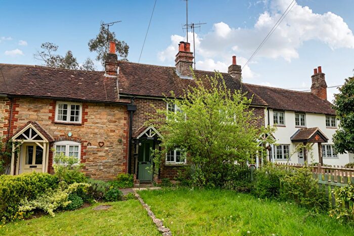 3 Bedroom Terraced House For Sale In Petworth Road, Chidddingfold, GU8