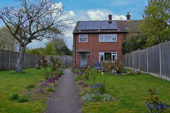 3 Bedroom Semi Detached House For Sale In Forge Close, South Muskham, NG23