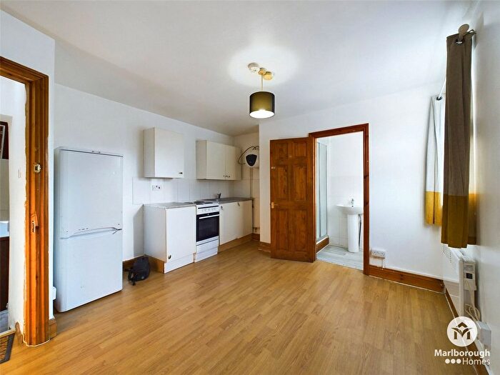 Property To Rent In Bradbury Street, Dalston, London, N16