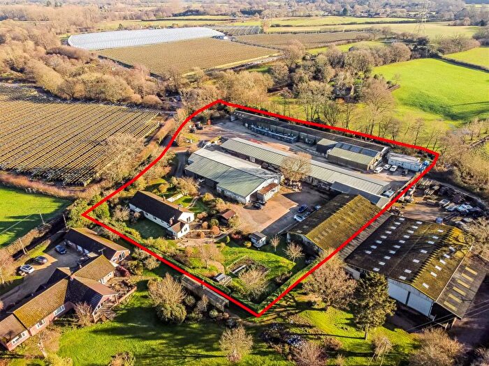5 Bedroom Farm House For Sale In Tutts Lane, West Wellow, SO51