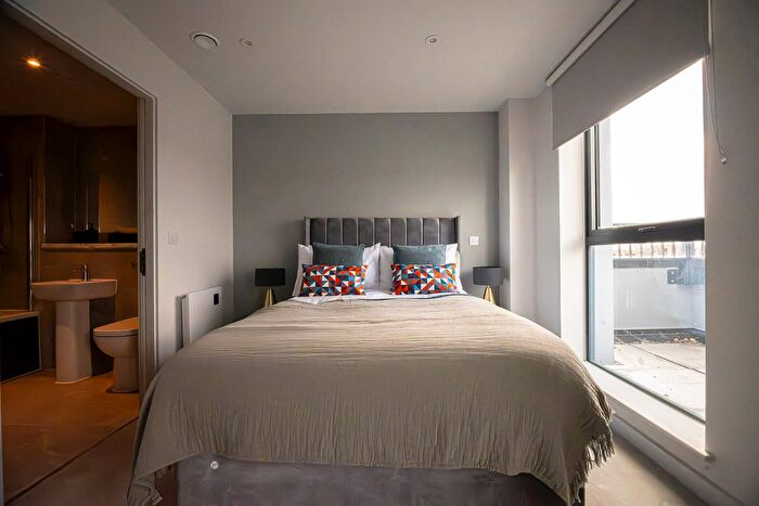 1 Bedroom Flat For Sale In Merchants Wharf, Manchester, M5