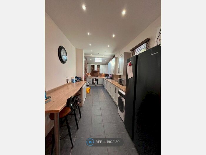 6 Bedroom Terraced House To Rent In Brailsford Road, Manchester, M14