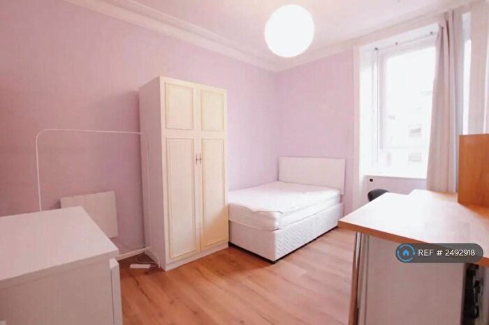 2 Bedroom Flat To Rent In Berkeley Street, Glasgow, G3