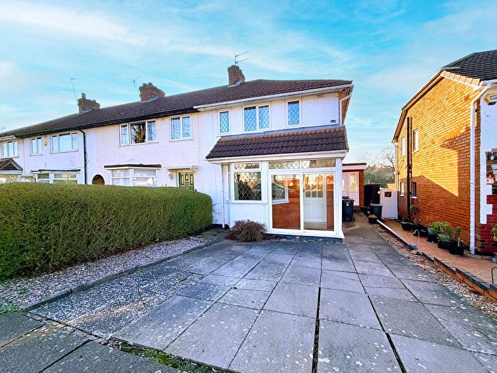 3 Bedroom End Terrace House For Sale In Cotford Road, Birmingham, B14
