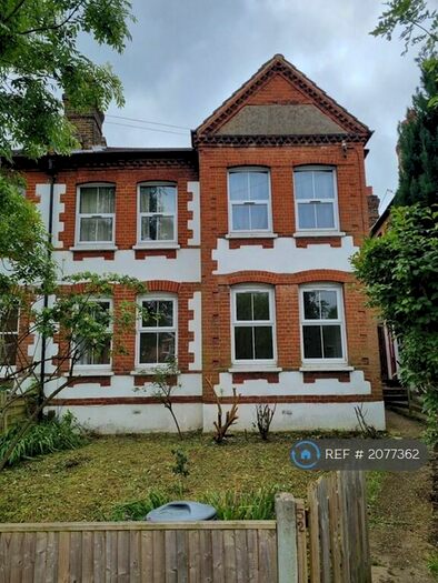 3 Bedroom Flat To Rent In Adamsrill Road, London, SE26