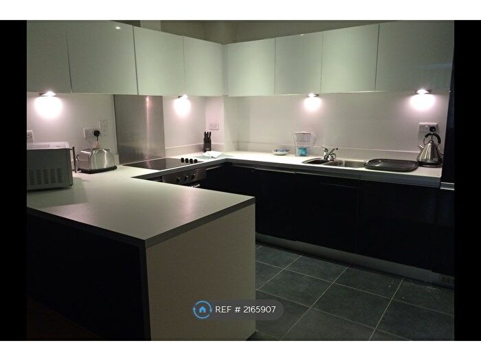 2 Bedroom Flat To Rent In Printing House Square, Guildford, GU1