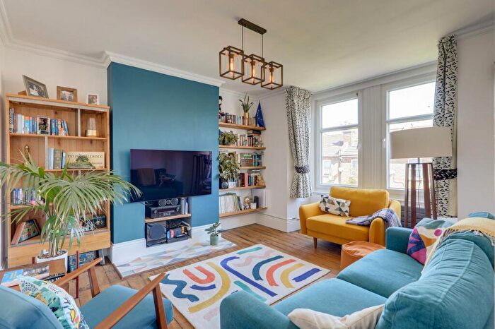 3 Bedroom Flat For Sale In Sangley Road, London, SE6