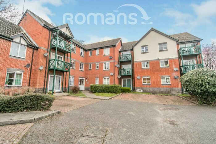 2 Bedroom Apartment To Rent In Admirals Court, Rose Kiln Lane, RG1
