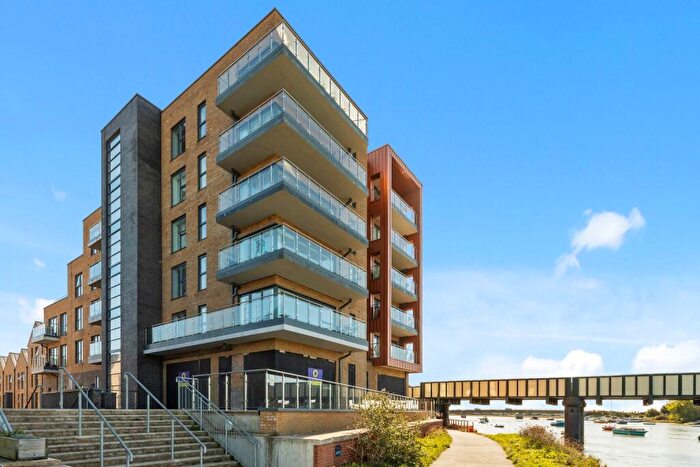 2 Bedroom Flat For Sale In Ringed Plover Apartments At The Waterfront, BN43