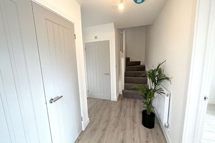 3 Bedroom Semi-detached House For Sale In Llwynhendy Road, Llanelli, SA14