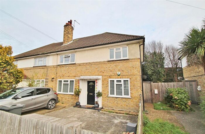 2 Bedroom Maisonette To Rent In Wheatley Road, Isleworth, TW7